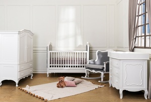 A picture of a bedroom with Shabby Chic kids en baby furniture